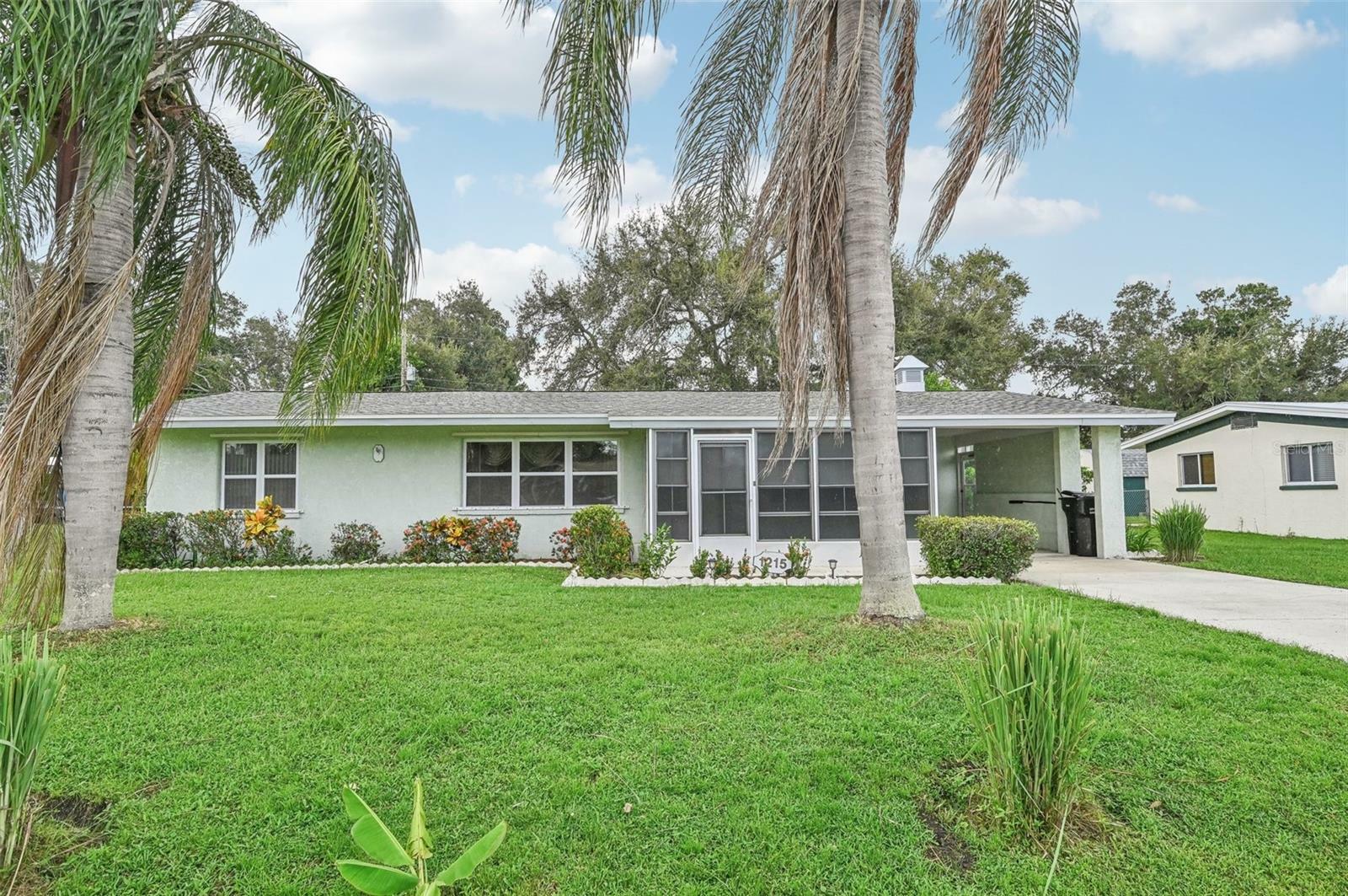 Property Photo:  1215 Cypress Avenue  FL 34285 