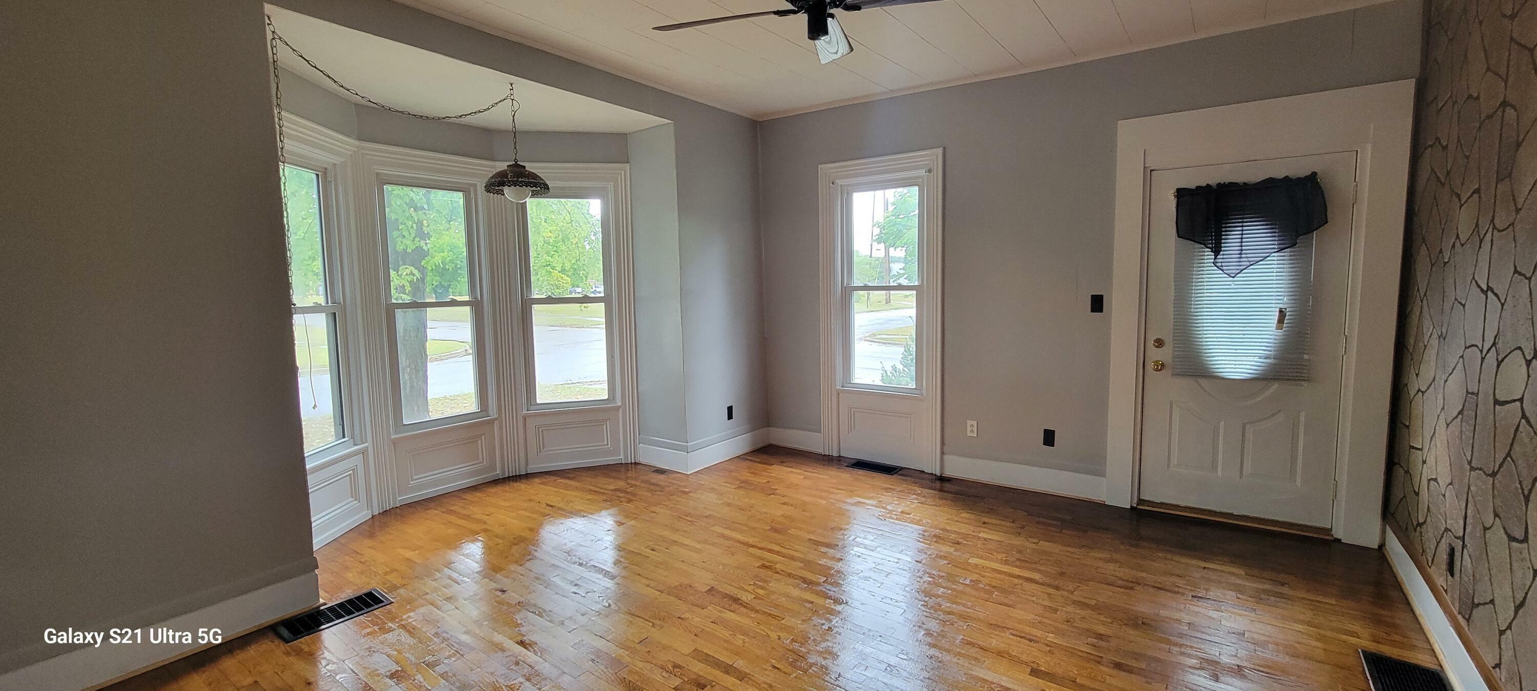 Property Photo:  402 Pennsylvania Avenue  MI 49047 