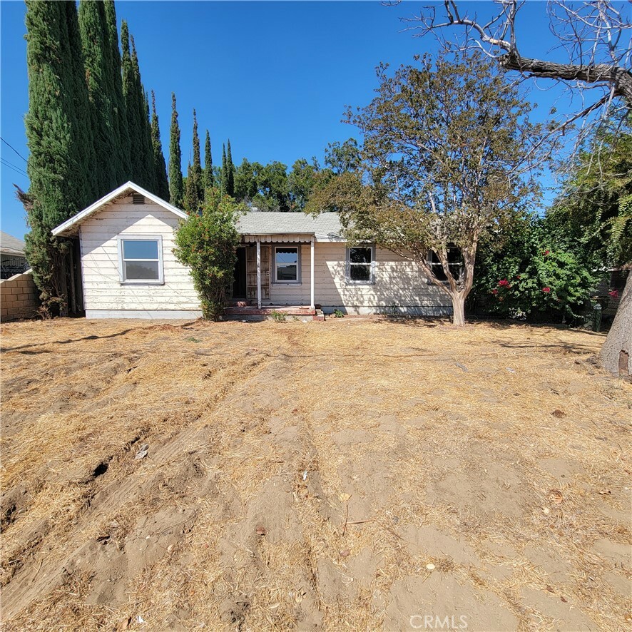 Property Photo:  414 W Locust Street  CA 91762 