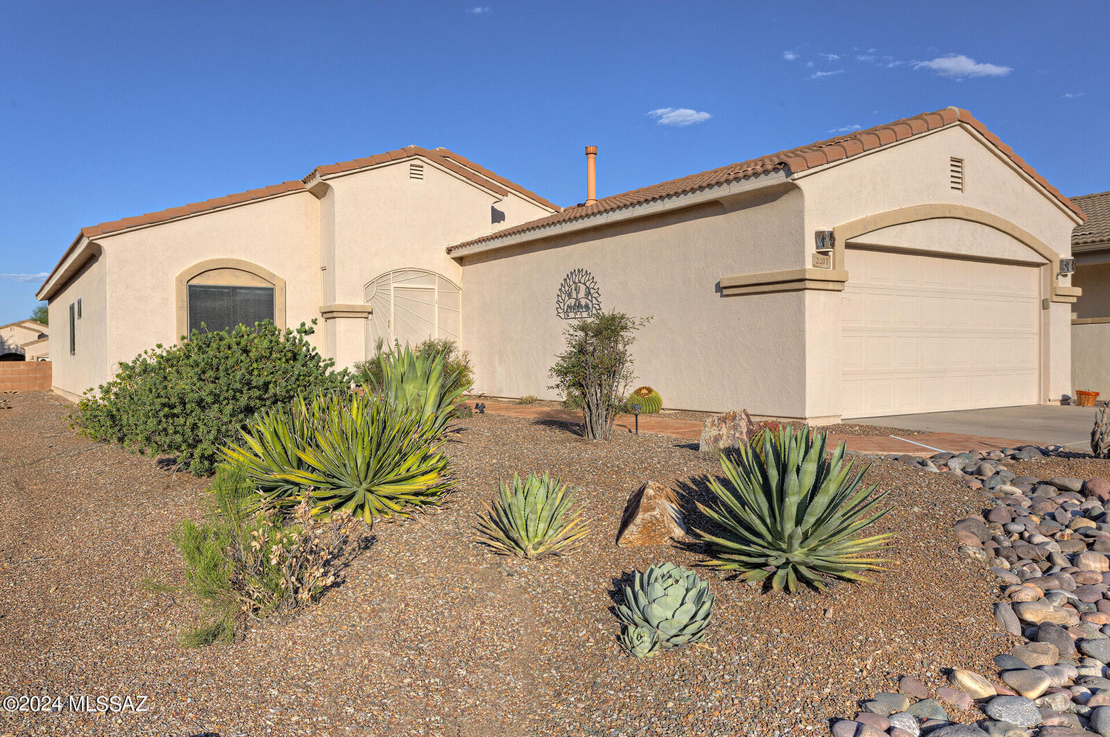 Property Photo:  2201 S Pecan Vista Drive  AZ 85614 