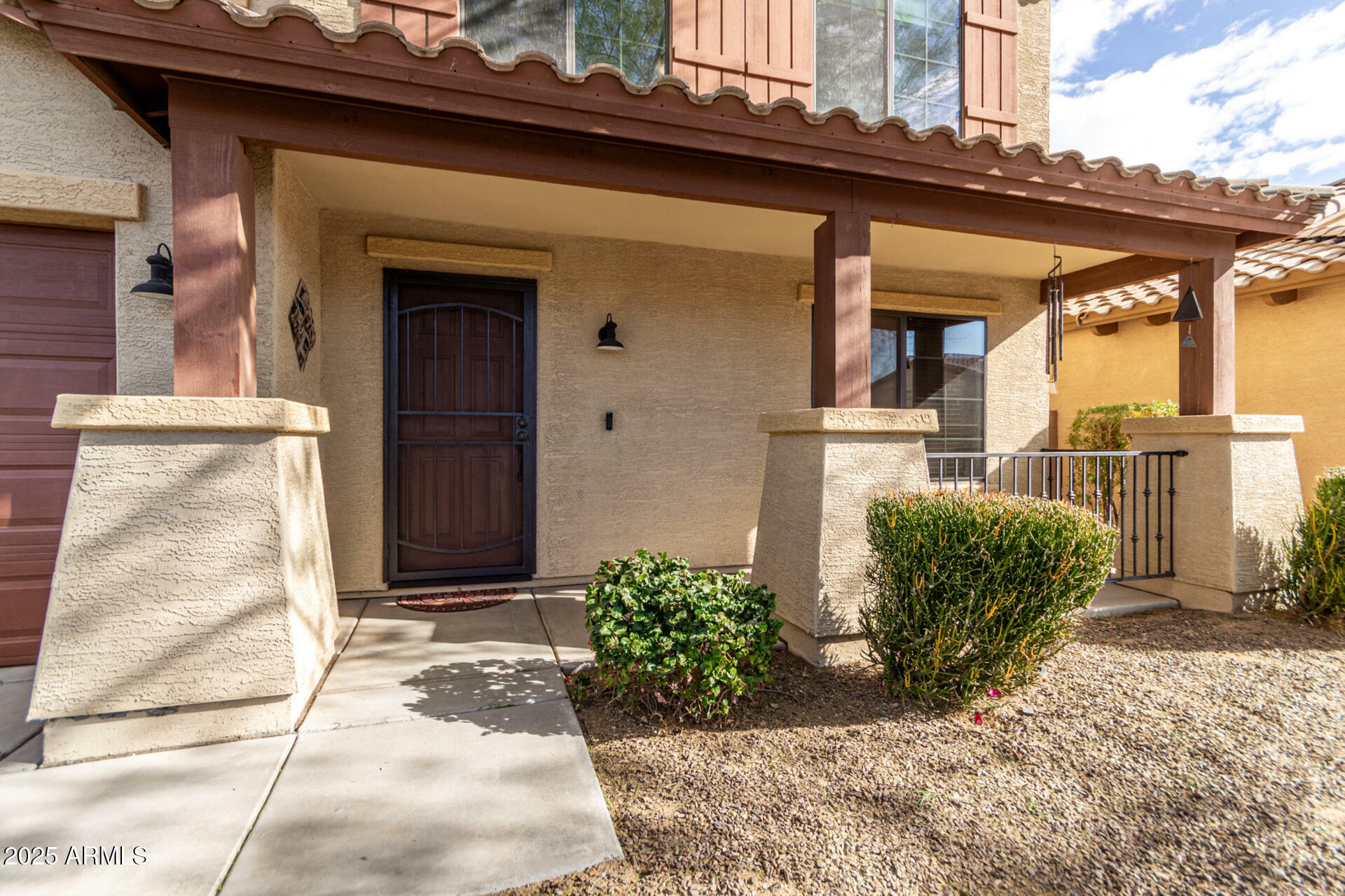 Property Photo:  1245 N Compton Circle  AZ 85207 