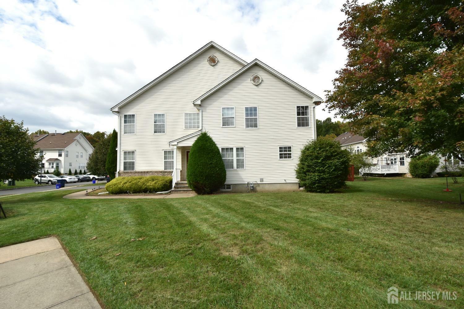 Property Photo:  47 Hawthorne Road  NJ 08902 