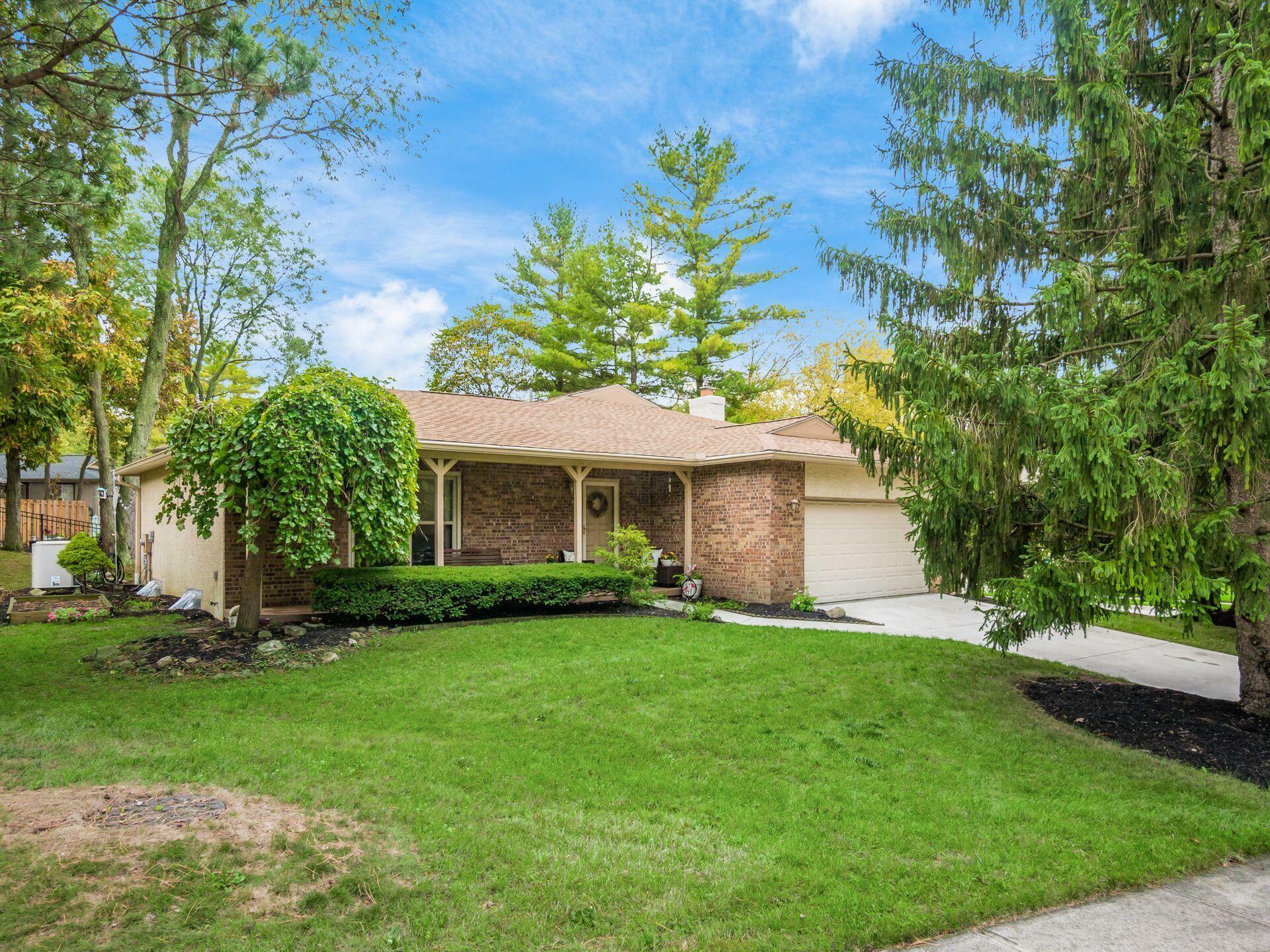 Property Photo:  511 Burwood Court  OH 43081 