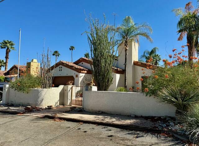 209 W Crestview Drive  Palm Springs CA 92264 photo