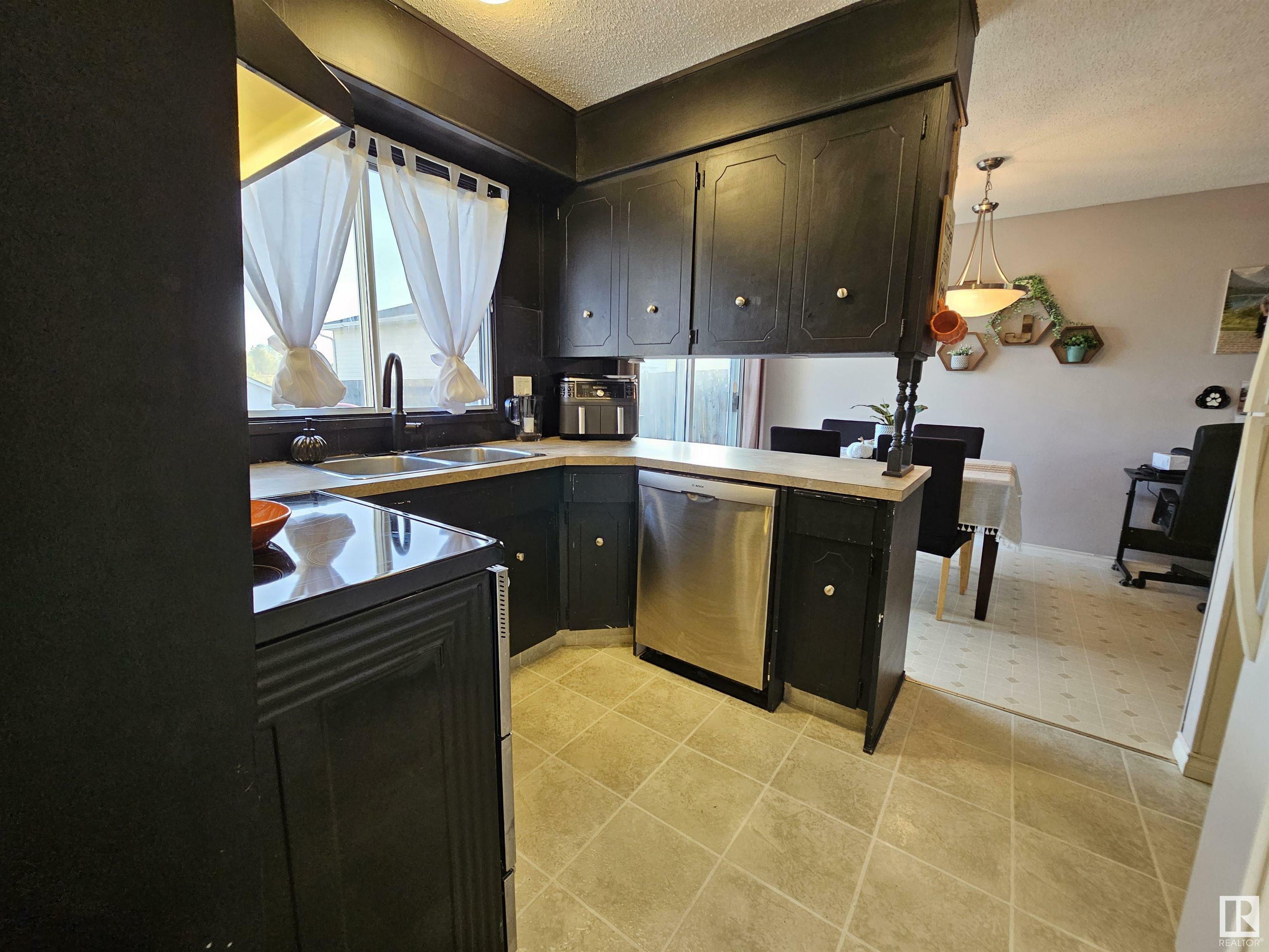 Property Photo:  53 Garden Valley Drive  AB T7Y 1H3 