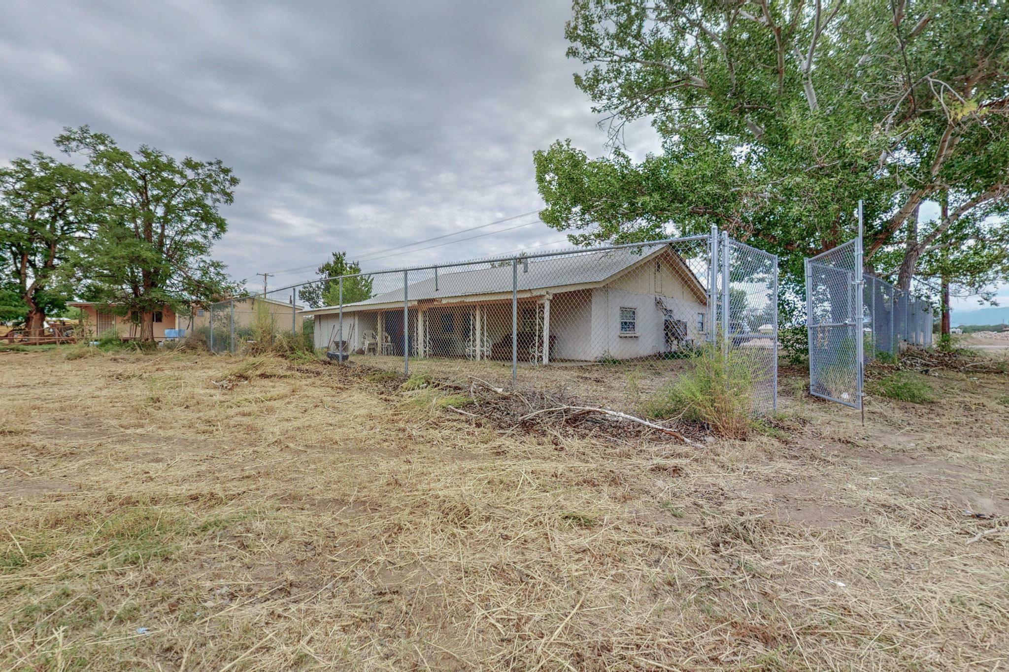 Property Photo:  526 Jarales Road  NM 87002 