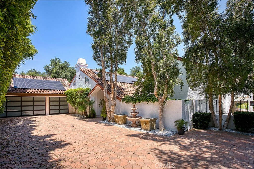 Property Photo:  4414 Park Mallorca  CA 91302 