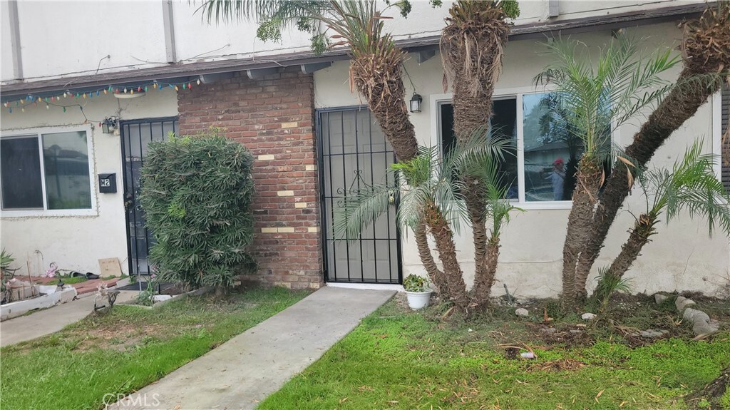 Property Photo:  615 S Euclid Street 51  CA 92704 