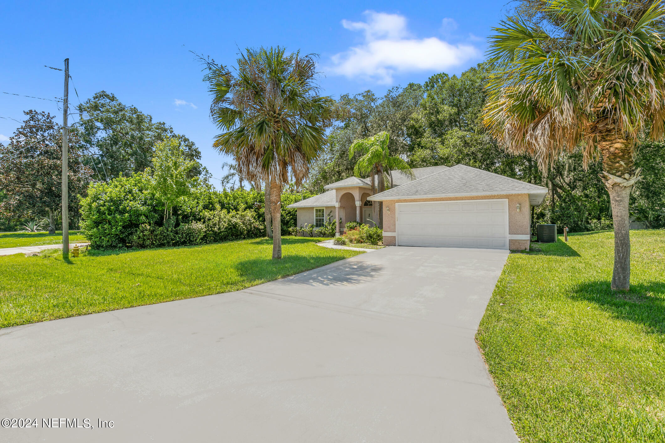 Property Photo: 4805 Devonshire Drive FL 32086