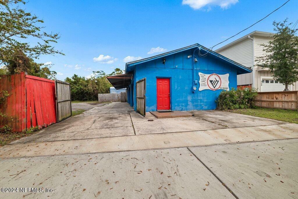 Property Photo: 45 A Donner Road FL 32233