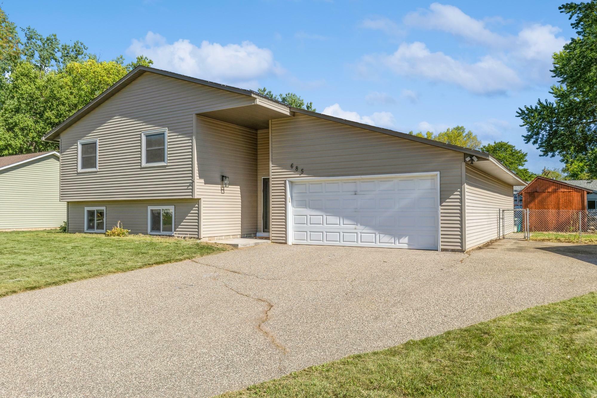 Property Photo:  685 Sunrise Avenue  MN 55082 