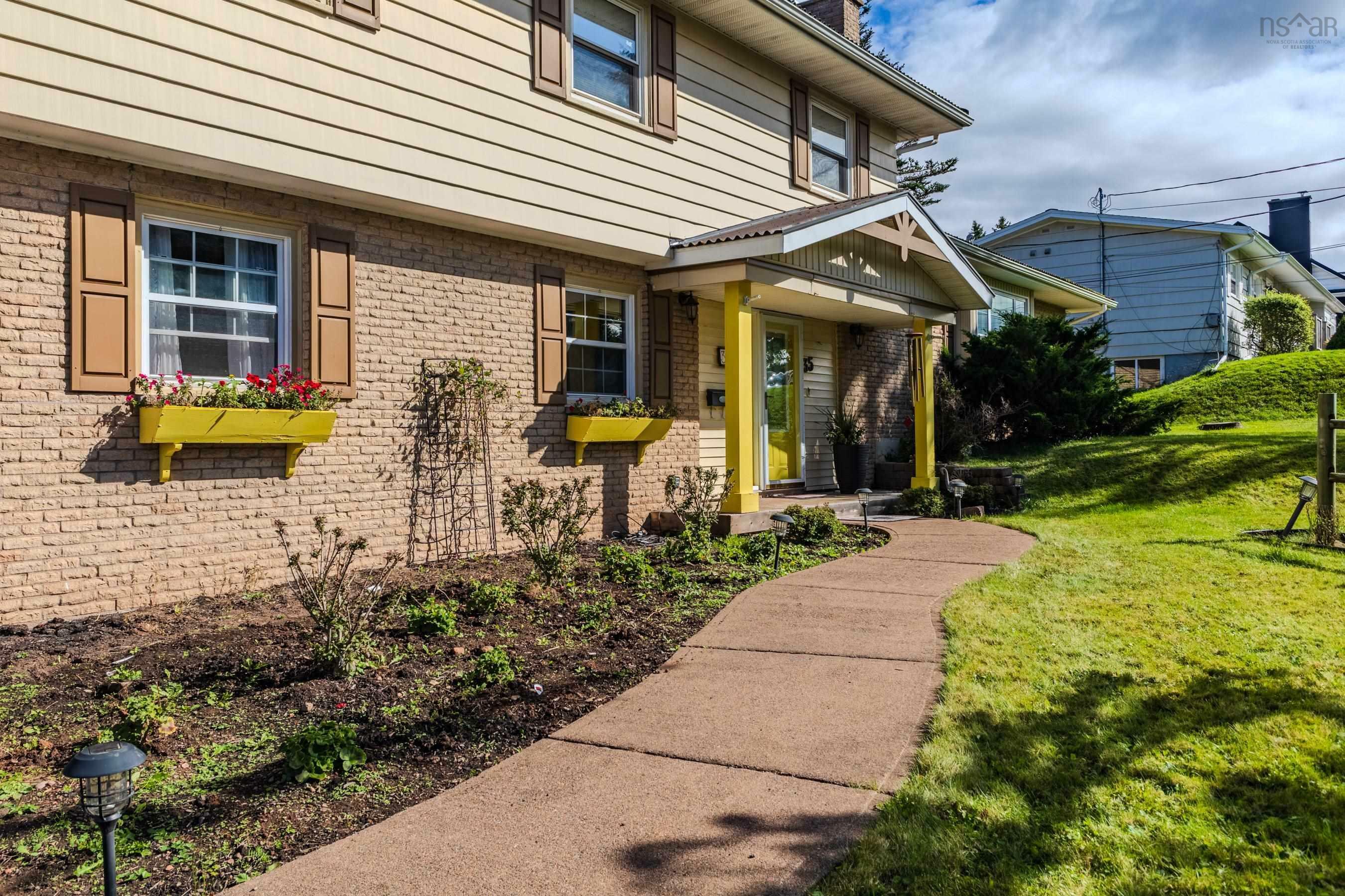 Property Photo:  35 Grandview Dr  NS B2N 3N5 