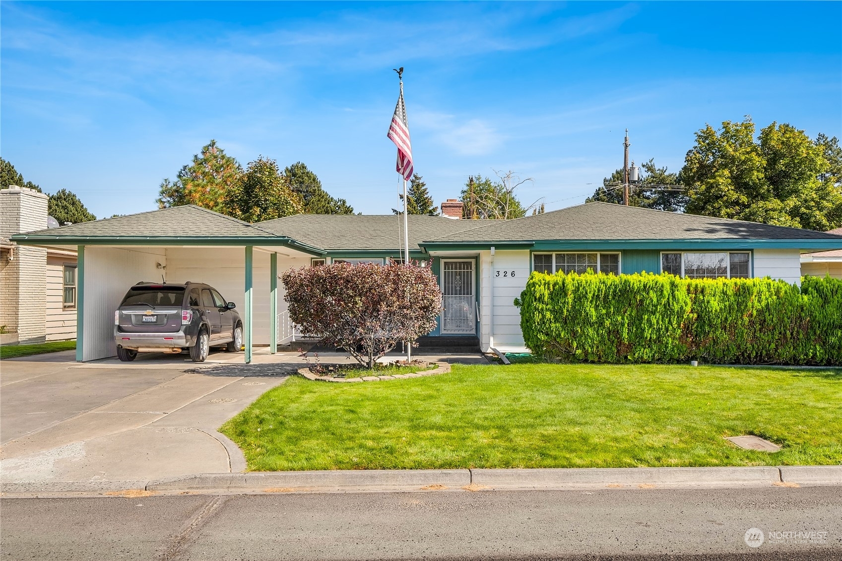 Property Photo:  326 N Macbeth Avenue  WA 99344 