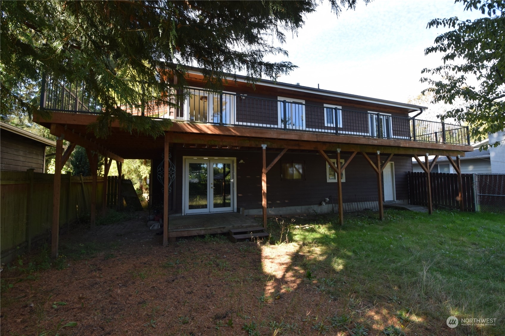 Property Photo:  16736 6th Avenue NE  WA 98155 