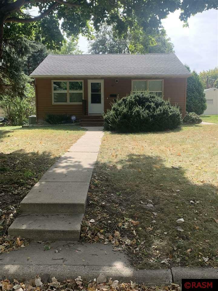 Property Photo:  611 W 7th Street  MN 56001 