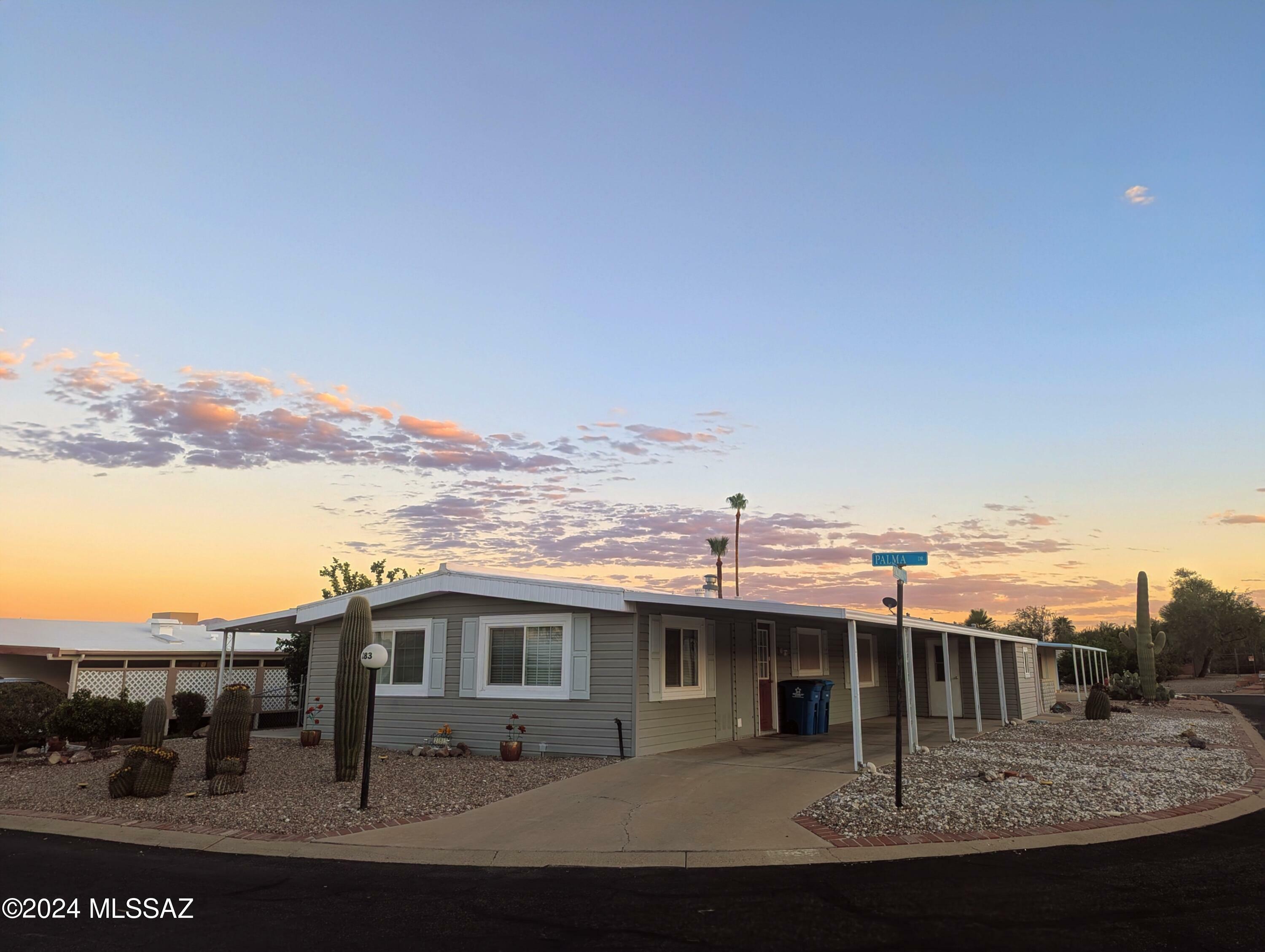 Property Photo:  283 W Palma Drive  AZ 85614 