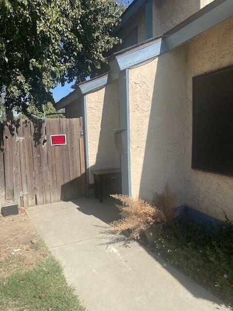 Property Photo:  1219 E Ferguson Avenue  CA 93292 