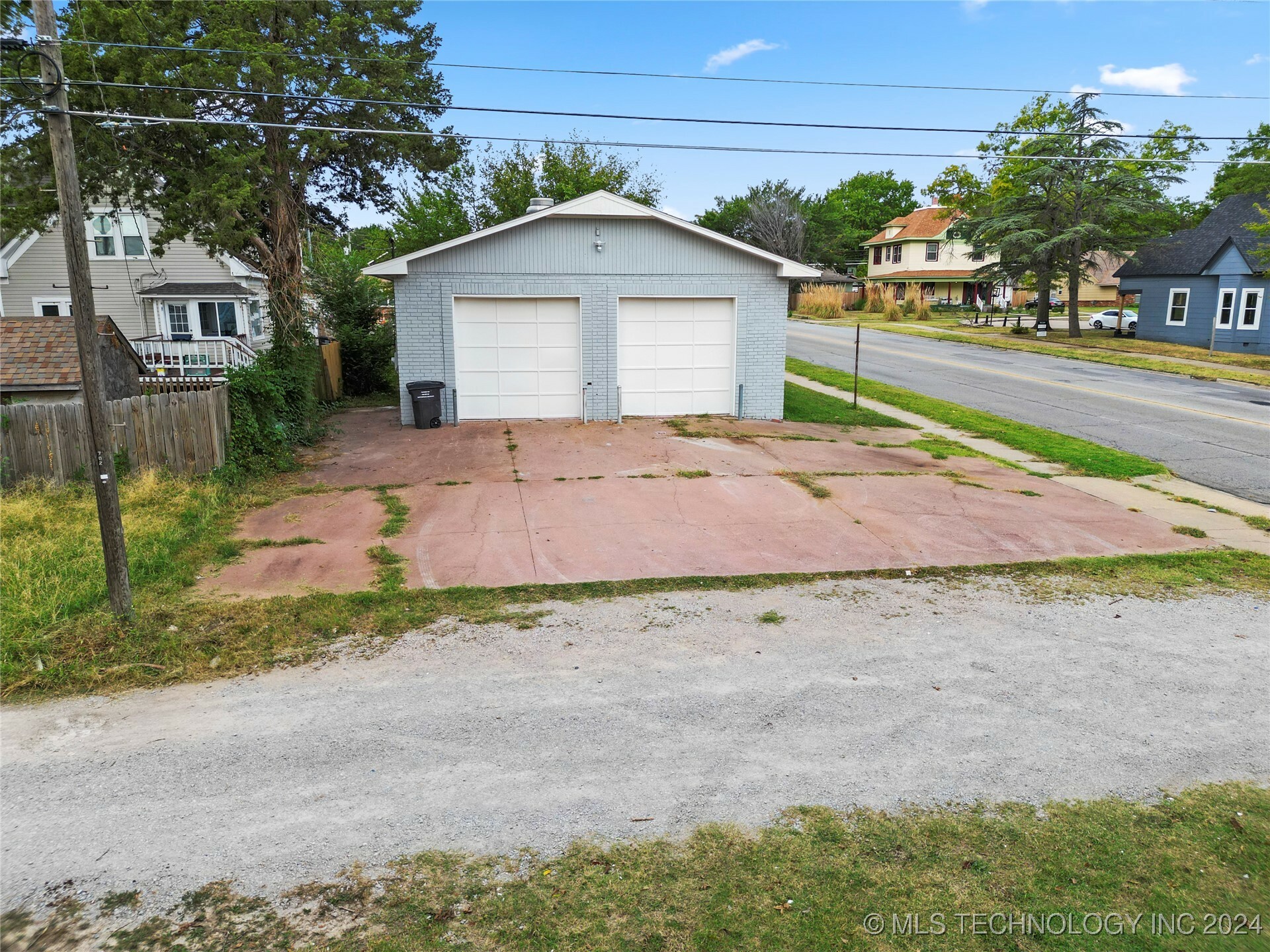 Property Photo:  700 S Wyandotte Avenue N  OK 74003 