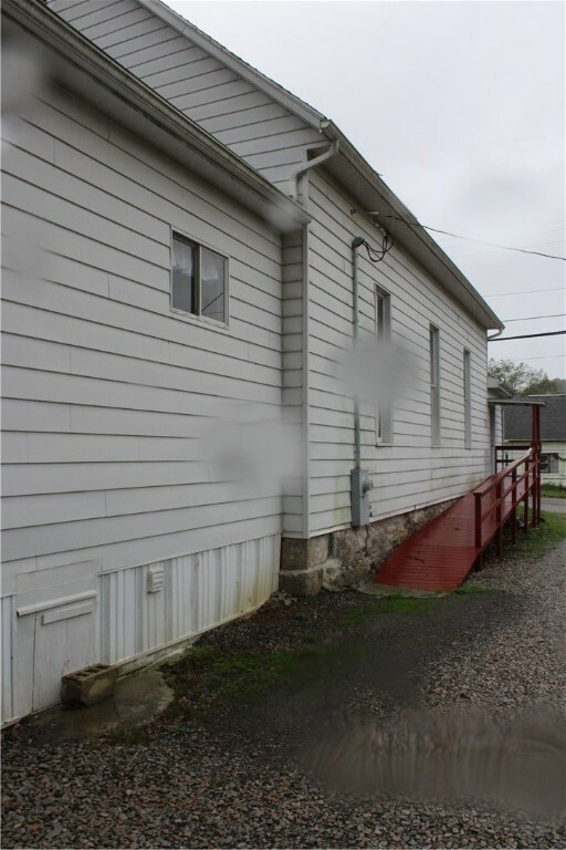 Property Photo:  656 Taylortown Road  PA 15327 