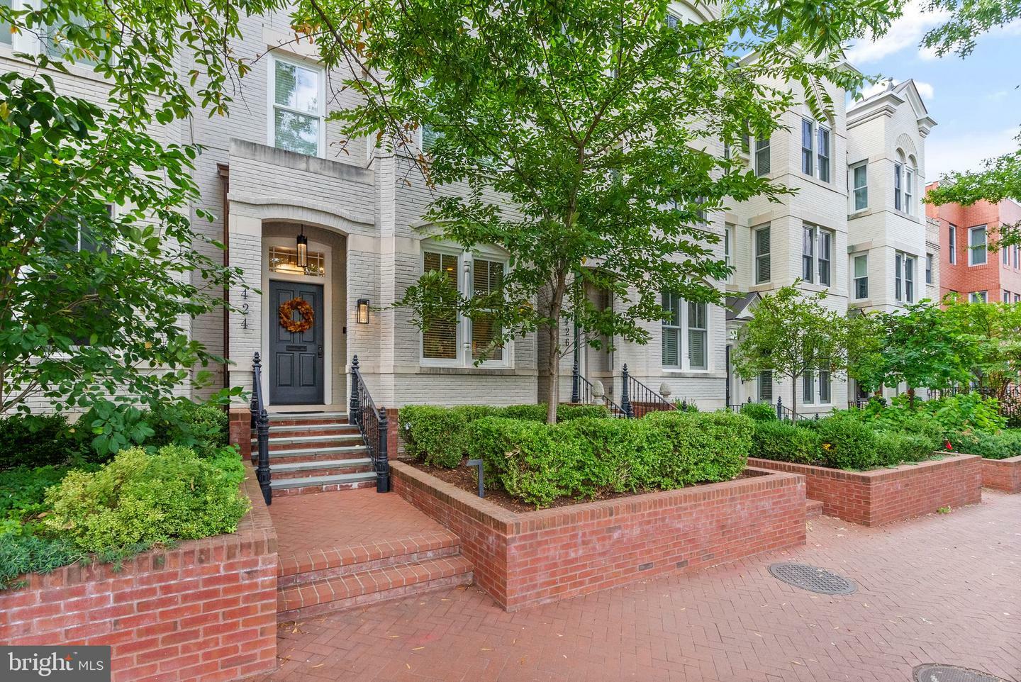 Property Photo:  424 3rd Street NE  DC 20002 