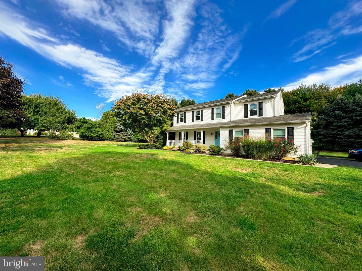 Property Photo:  15 Long Acre Drive  NJ 08514 