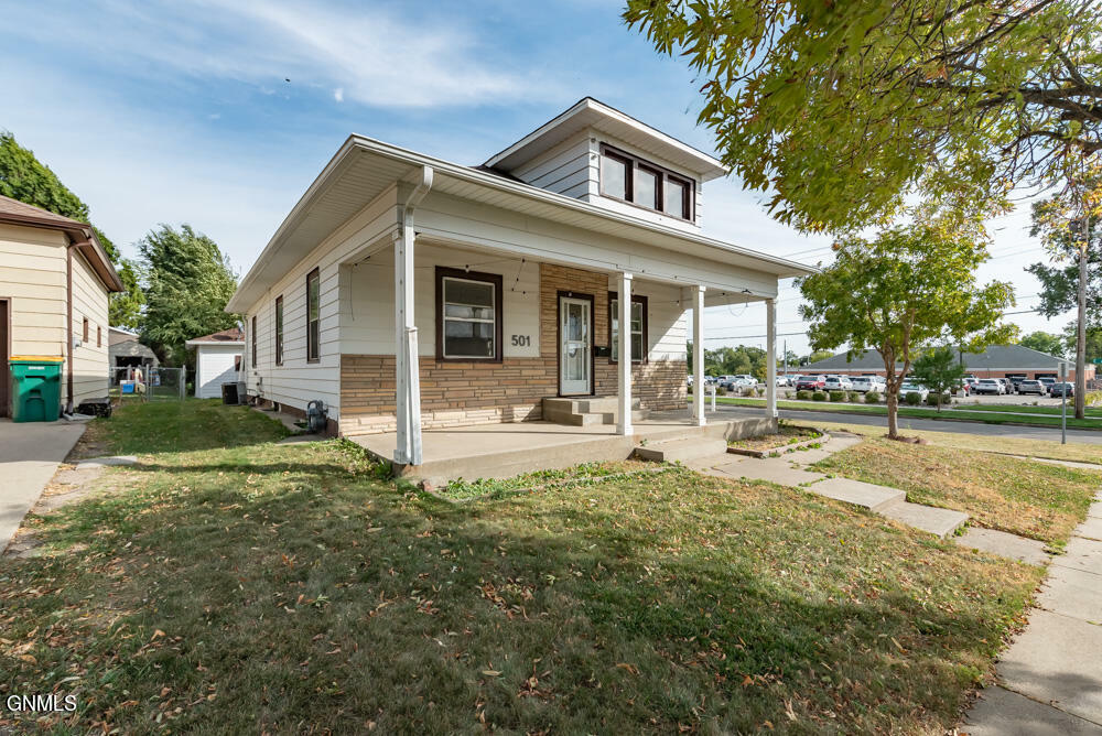 Property Photo:  501 N 10th Street  ND 58501 