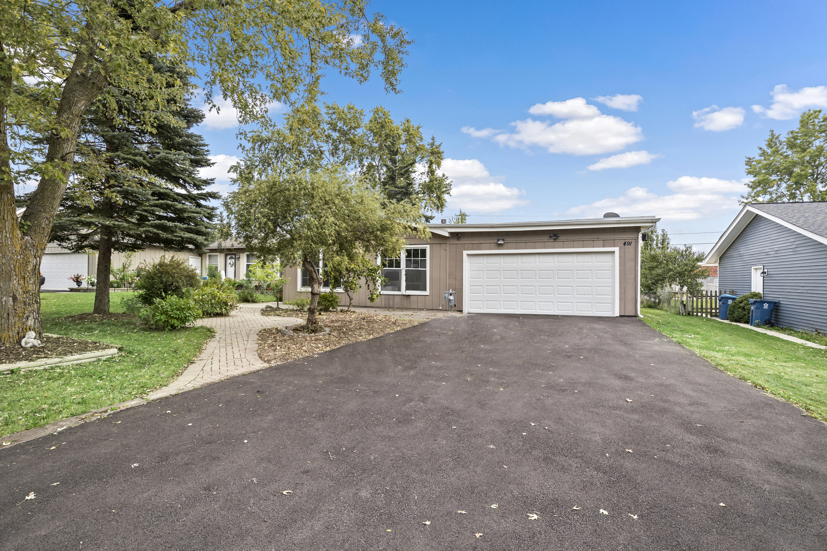 Property Photo:  491 Konen Avenue  IL 60505 