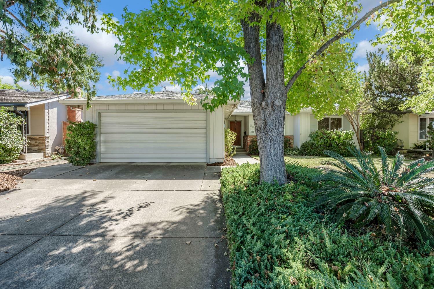 Property Photo:  8324 Lake Forest Drive  CA 95826 