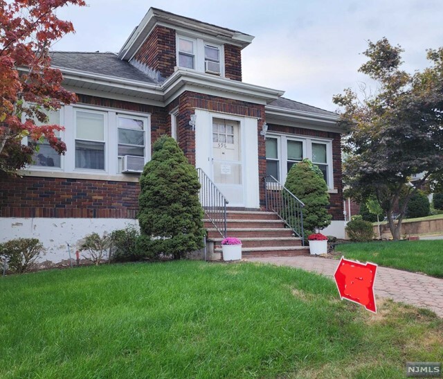 Property Photo:  596 Moonachie Avenue  NJ 07075 