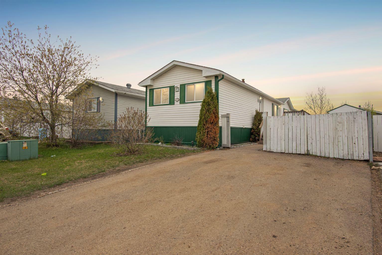 Property Photo:  109 McTavish Crescent  AB T9K 2P2 