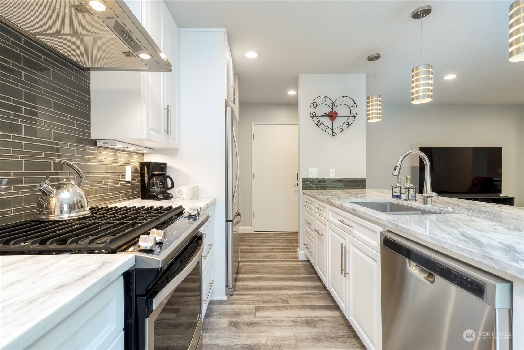 Property Photo: 364 Catherine Street M09 WA 99362