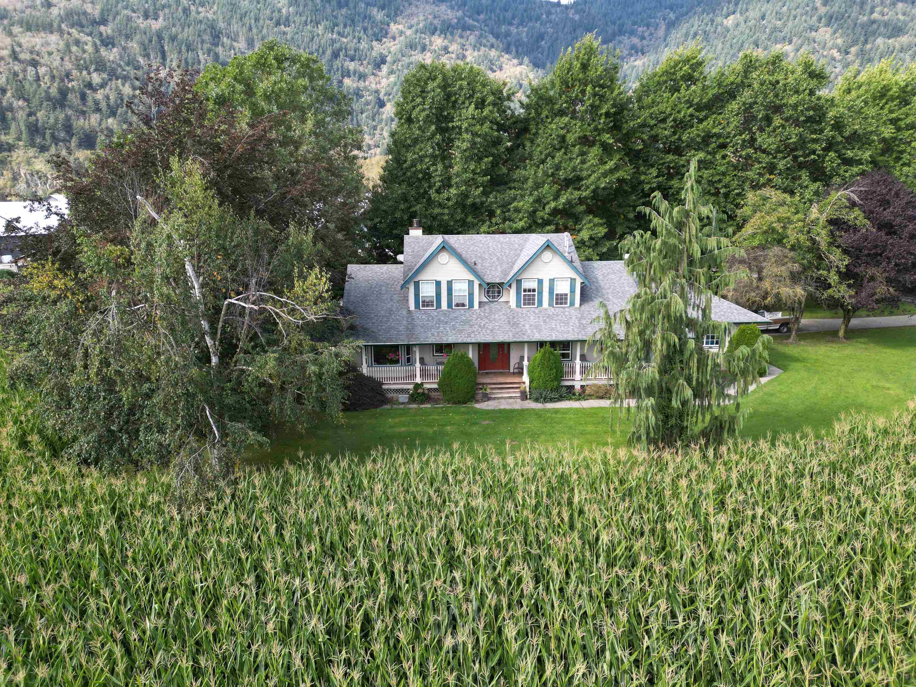 Property Photo:  39205 North Parallel Road  BC V3G 2K3 