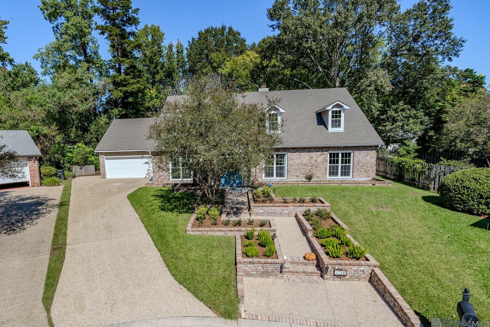 Property Photo: 1758 Applewood Rd LA 70808