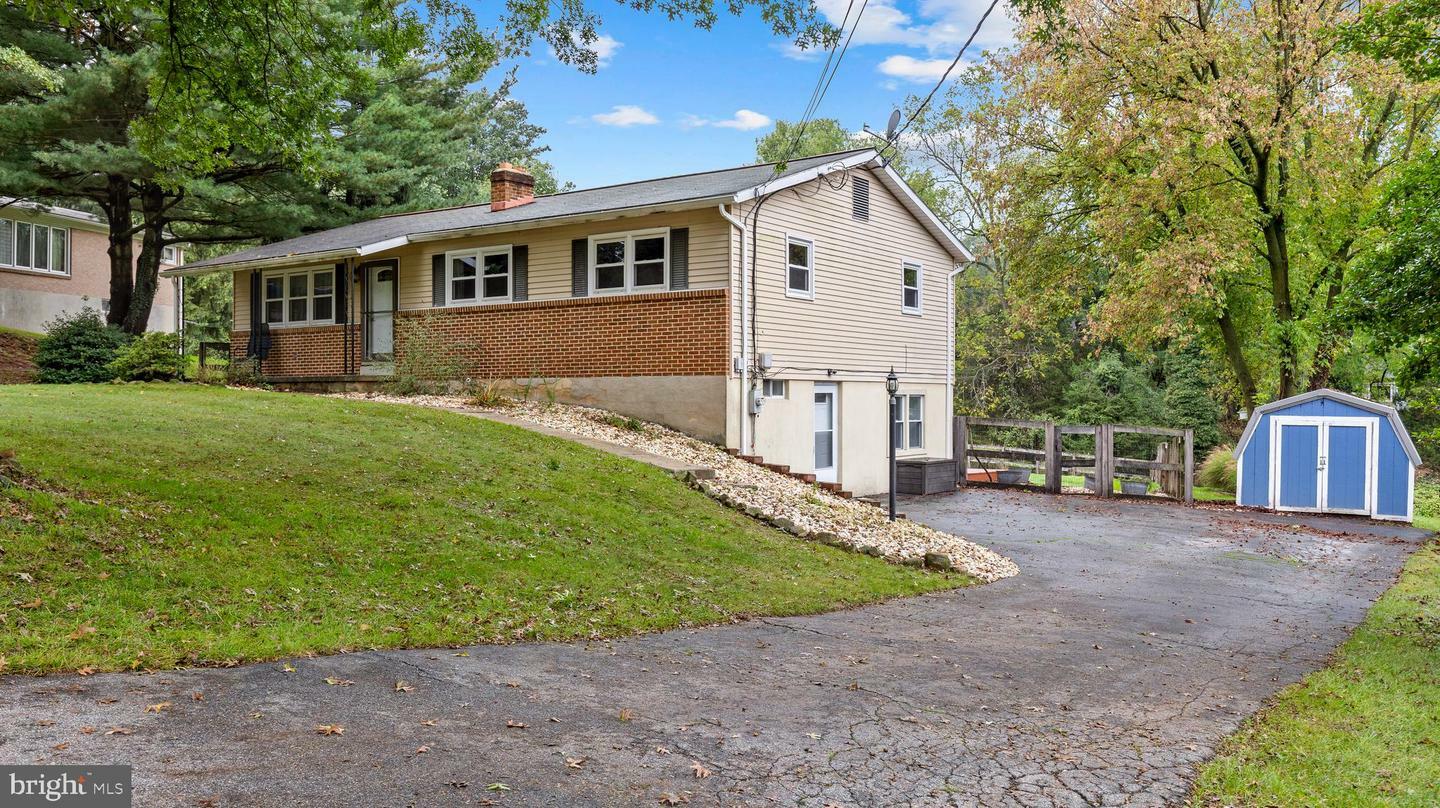 Property Photo:  225 Orchard Road  PA 17070 