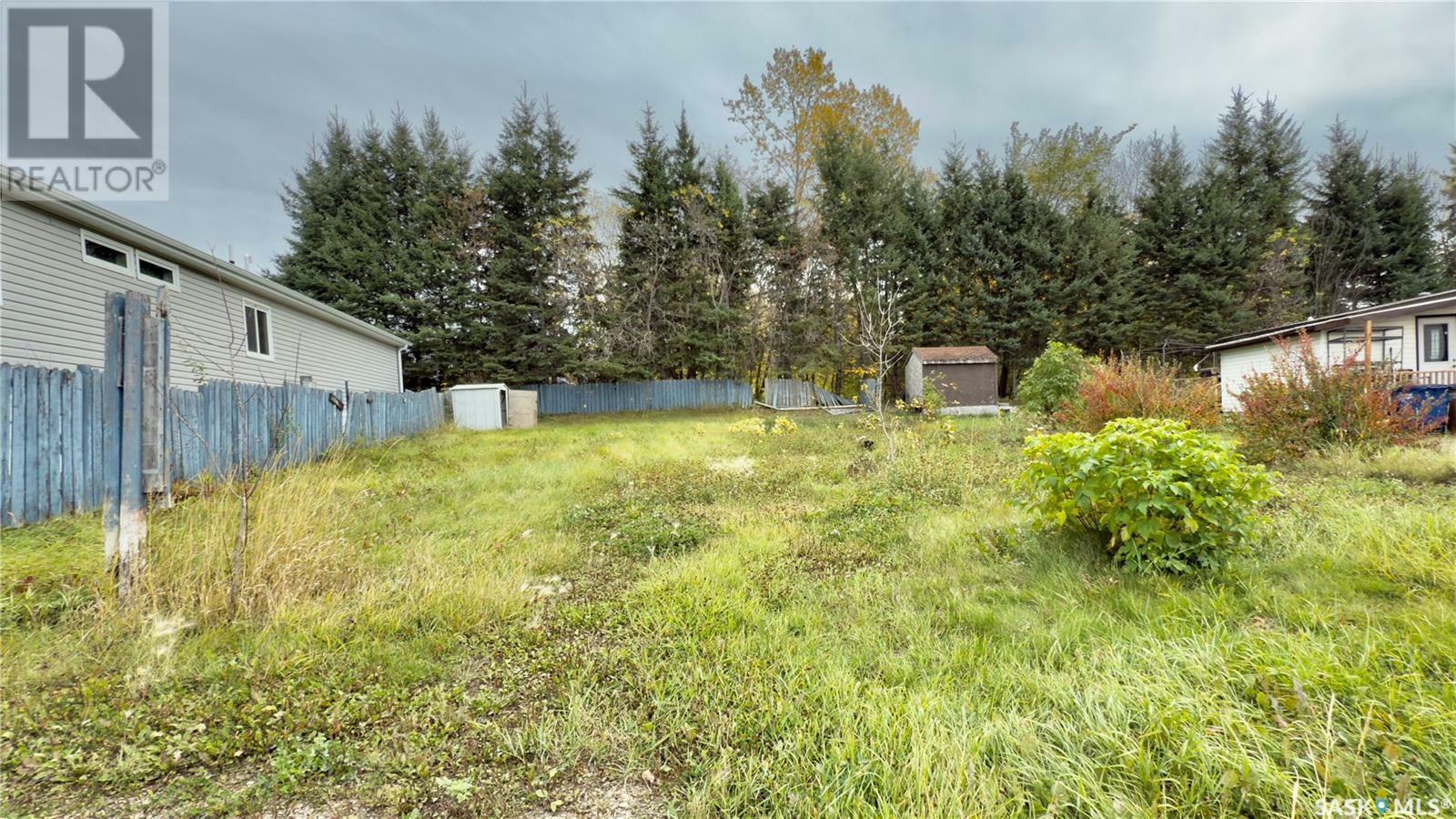 Property Photo:  207 Sundby Crescent  SK S0E 0J0 