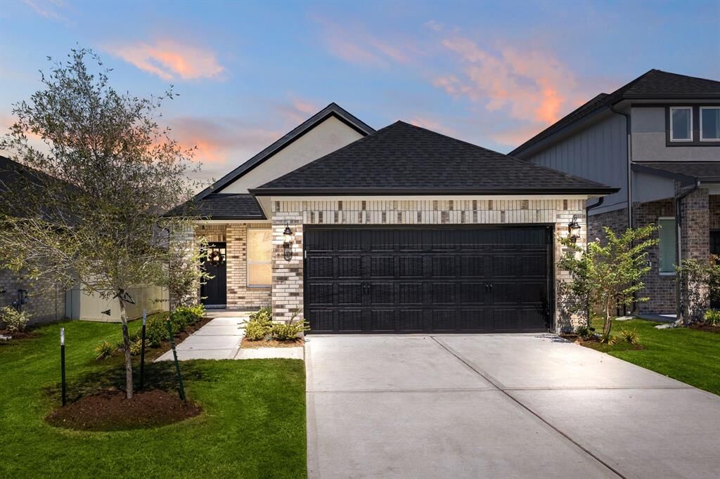 Property Photo:  9537 Sugar Berry Drive  TX 77385 