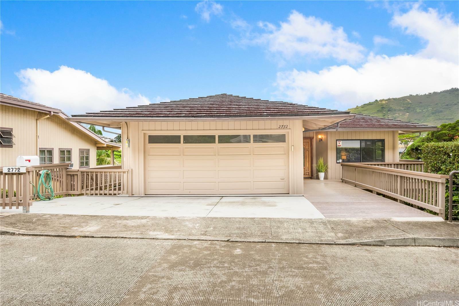 2772 Kalawao Street  Honolulu HI 96822 photo