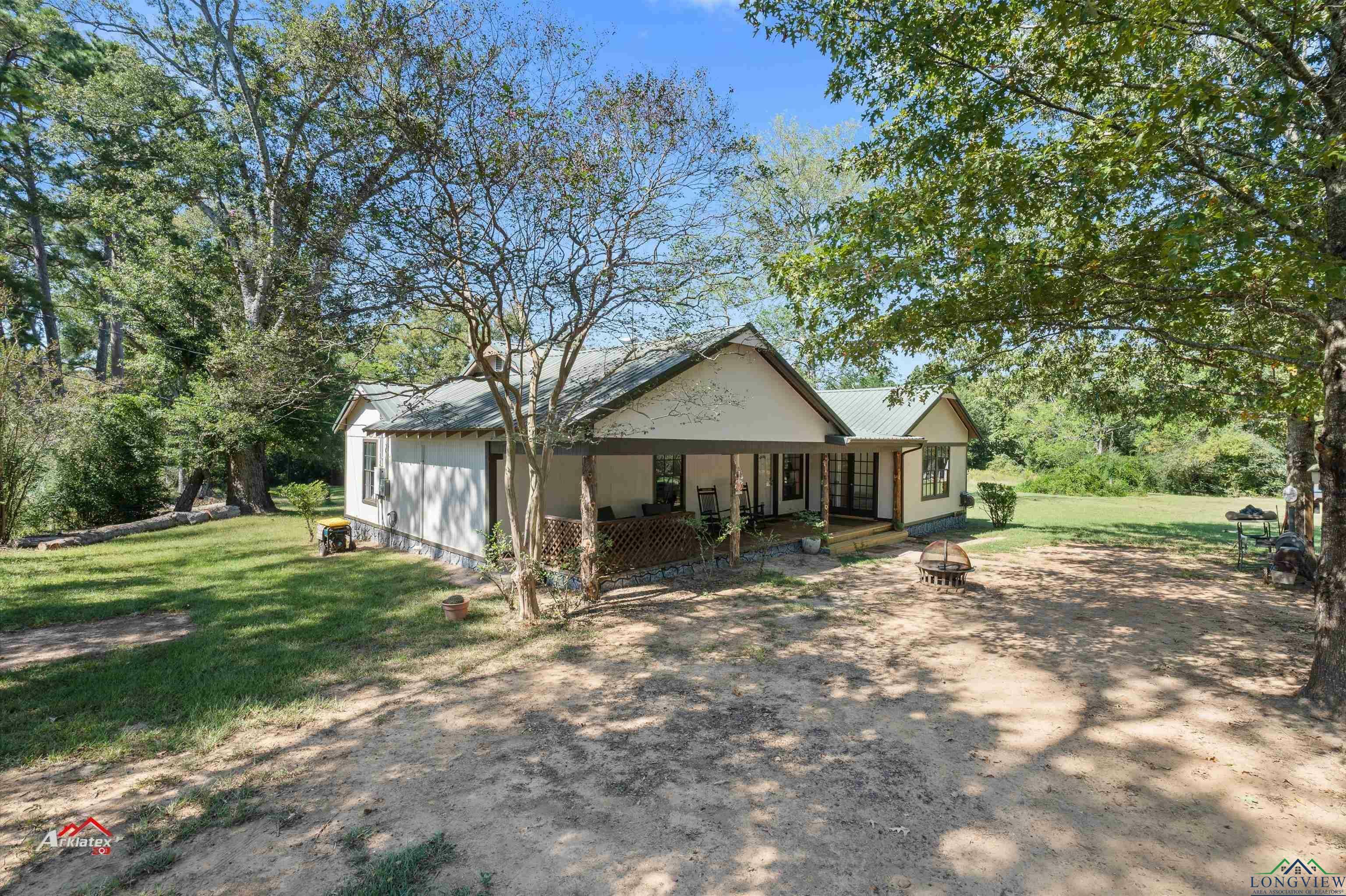 Property Photo:  961 Fm 3172  TX 75973 