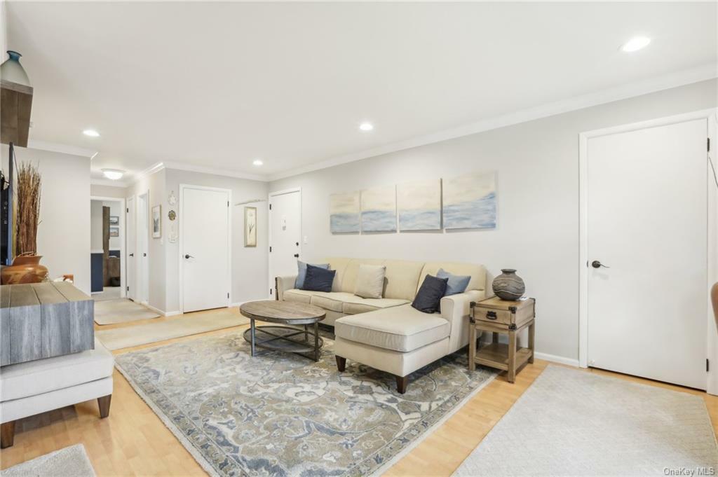 Property Photo:  190 Parkside Drive 190  NY 10901 