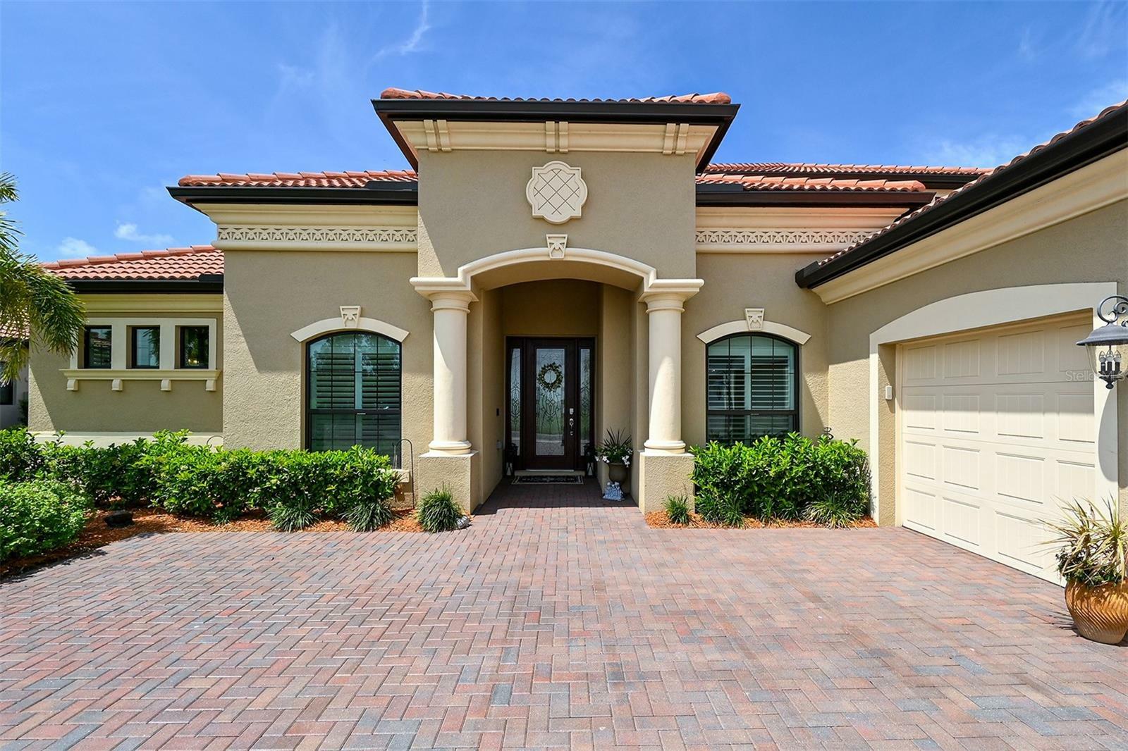 Property Photo:  10896 Tarflower Drive  FL 34293 