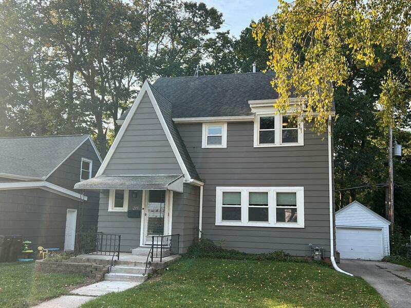 Property Photo: 219 Hillcrest Ct WI 53085