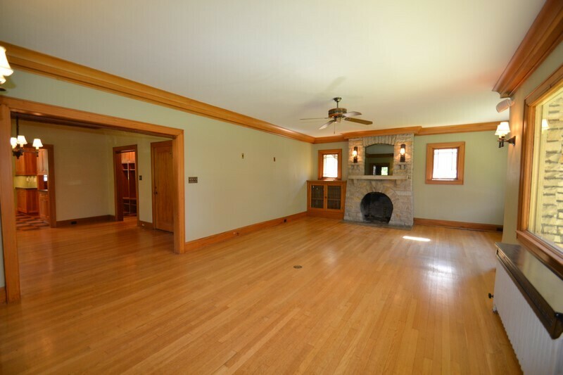 Property Photo:  6194 Washington Cir  WI 53213 