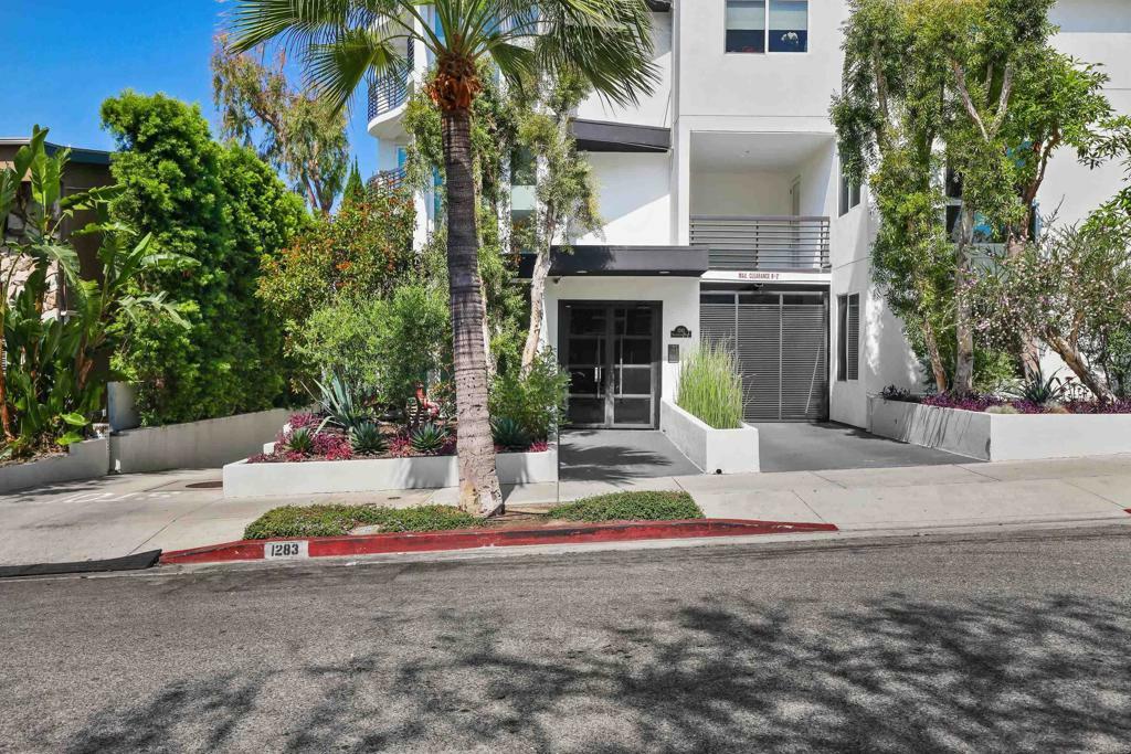 Property Photo:  1283 Havenhurst Drive 101  CA 90046 