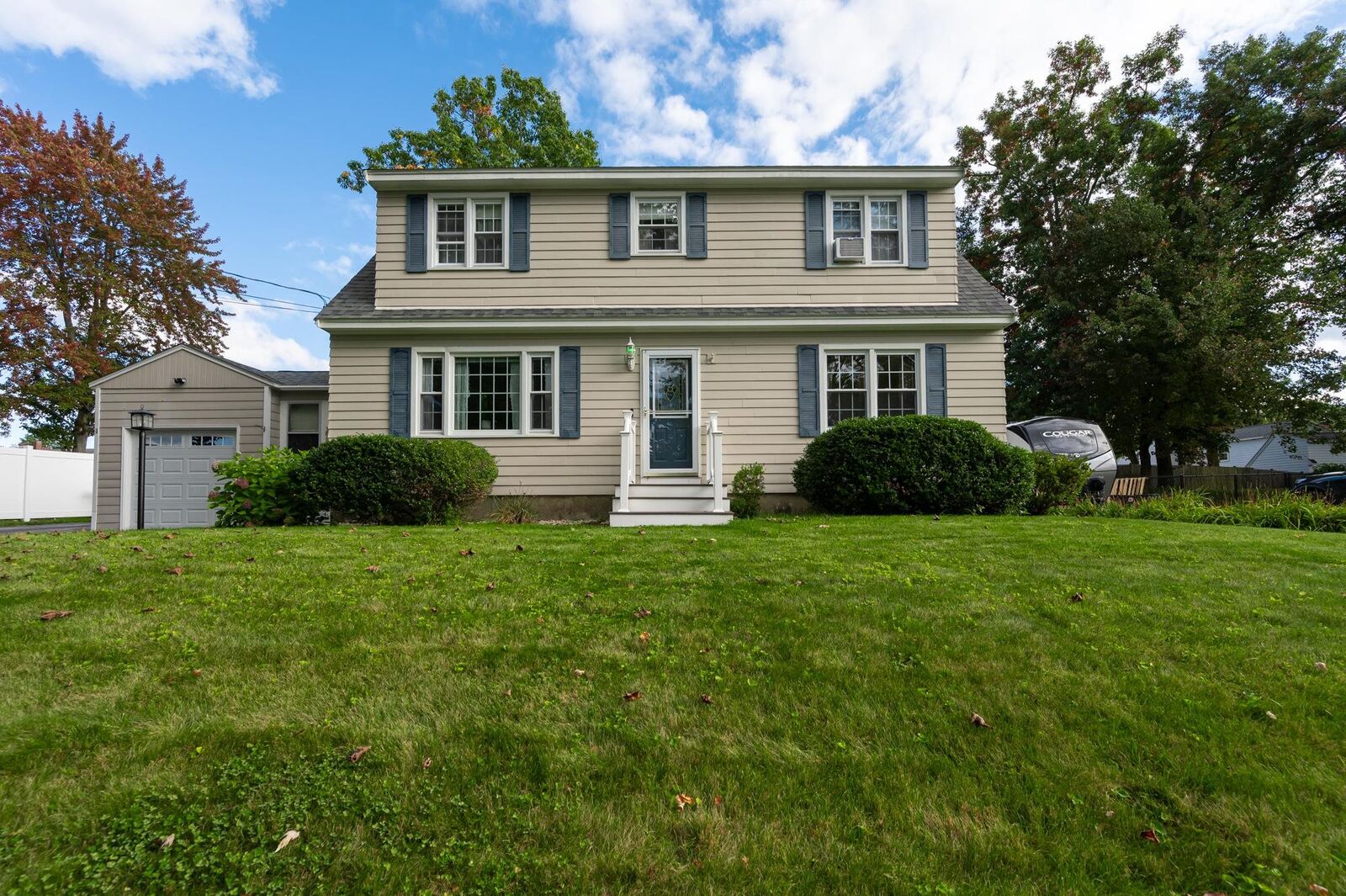 Property Photo:  8 Holly Drive  NH 03063 