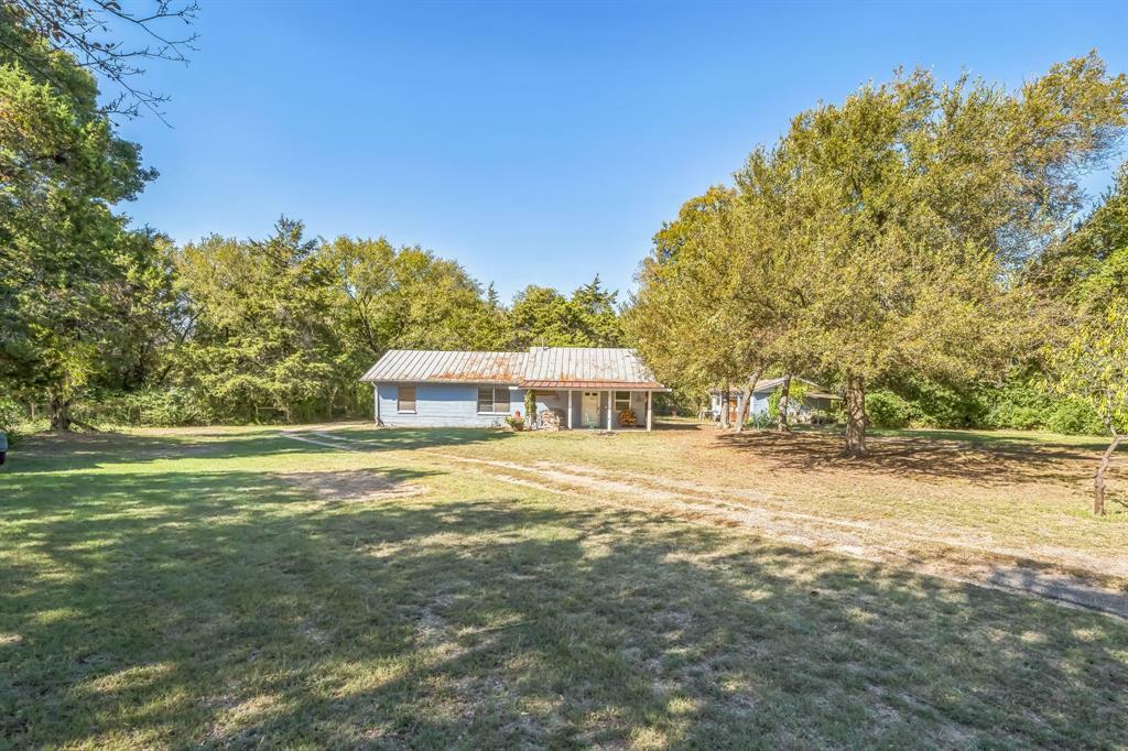 Property Photo:  1455 N Joe Wilson Road  TX 75104 