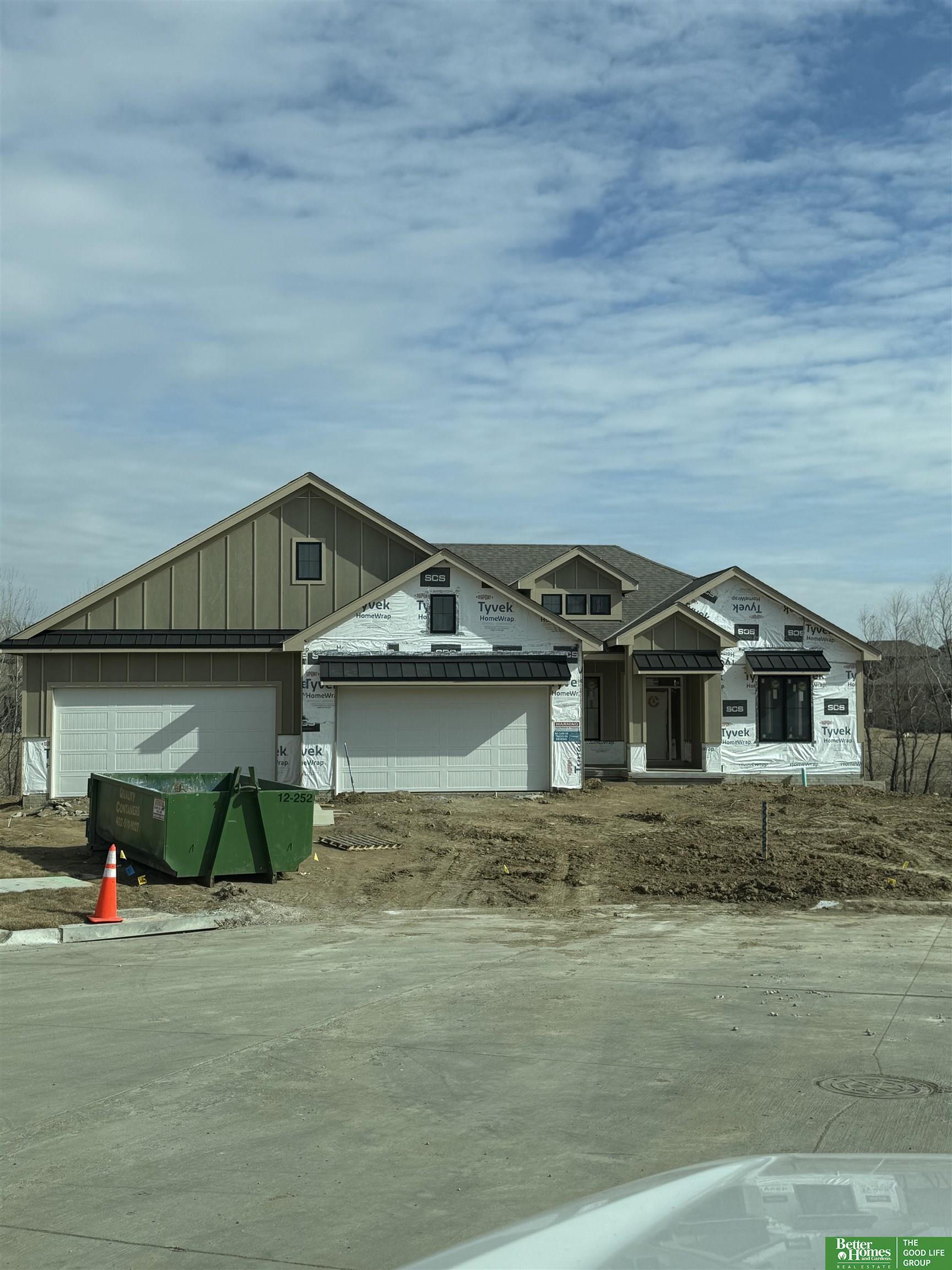 Property Photo:  19052 Laquinta Circle  NE 68136 