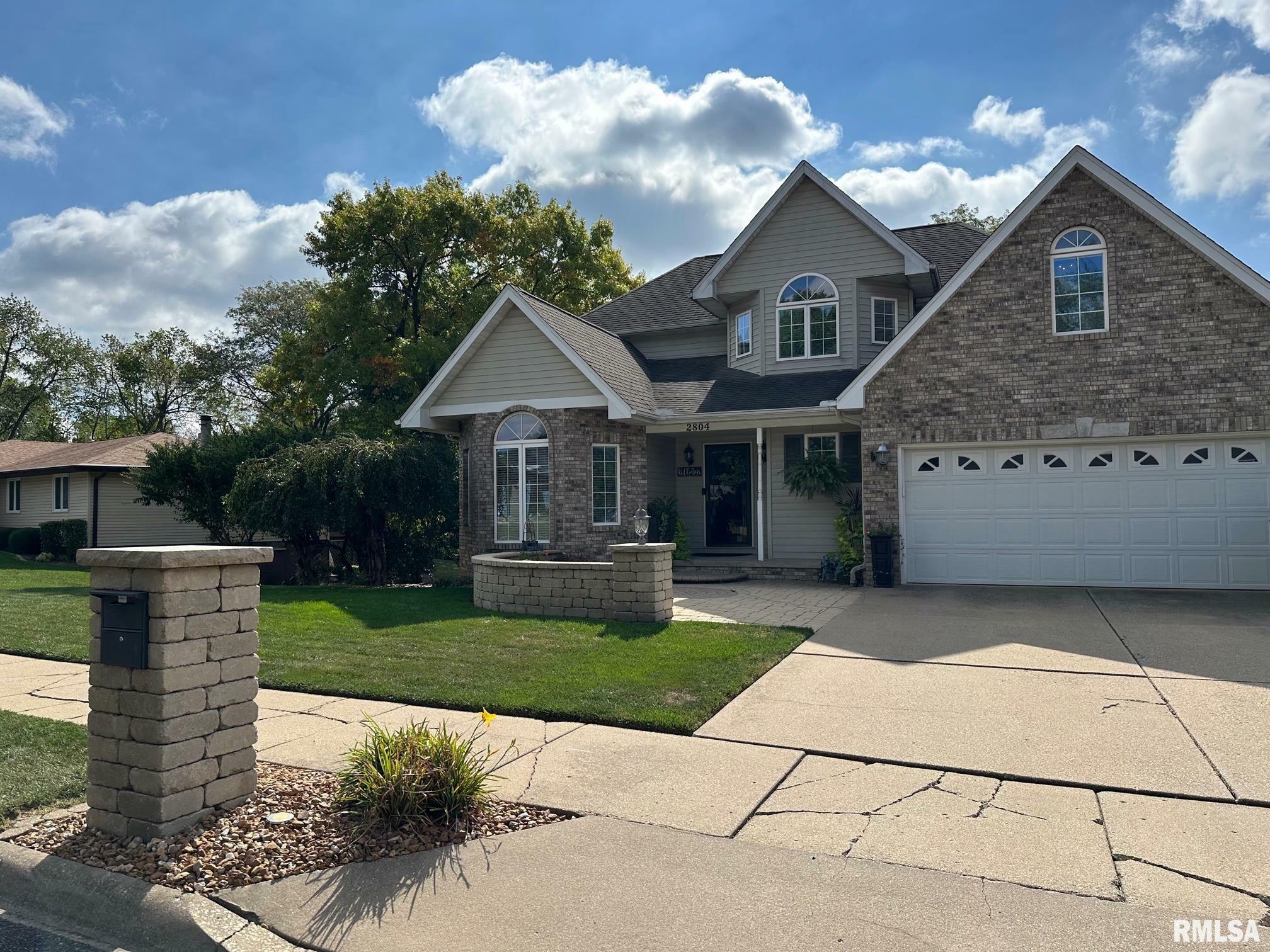 Property Photo:  2804 W Briarcliff Lane  IL 61604 