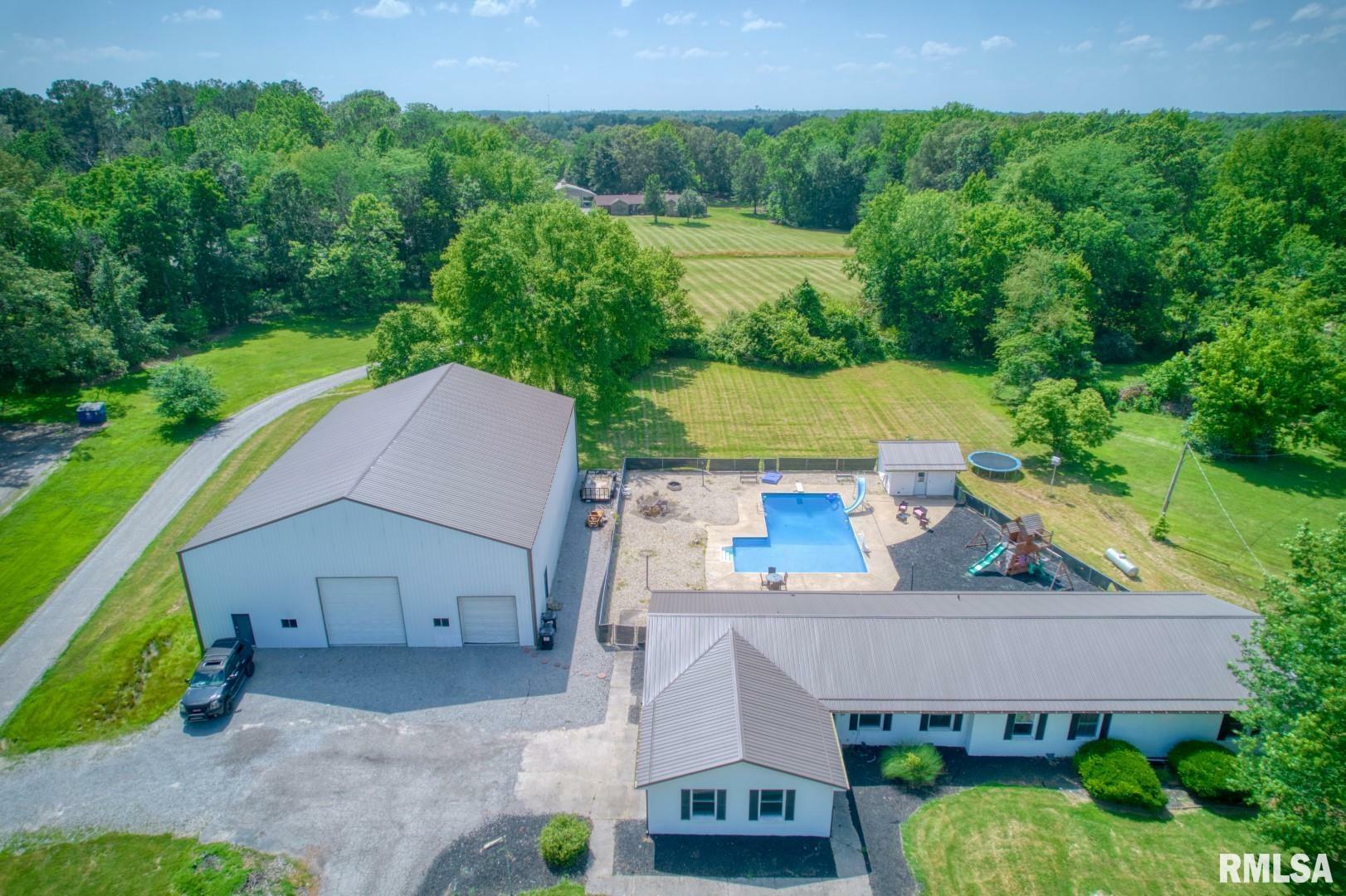 Property Photo: 3995 Route 37 IL 62959