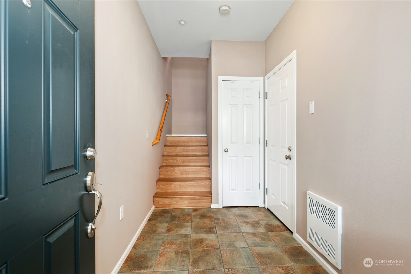 Property Photo:  225 S 51st Street B  WA 98055 