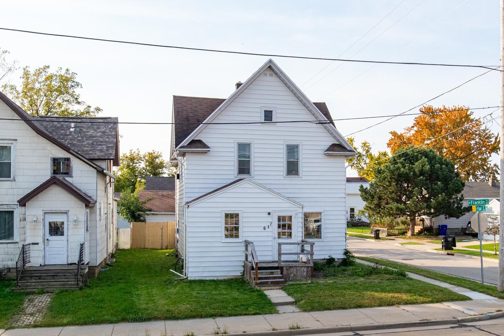 Property Photo:  617 W Franklin Street  WI 54911 